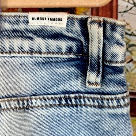 Almost Famous High Rise Distressed 90s Wide Leg Jeans 13 Jr / 14 Womens - Picture 9 of 13